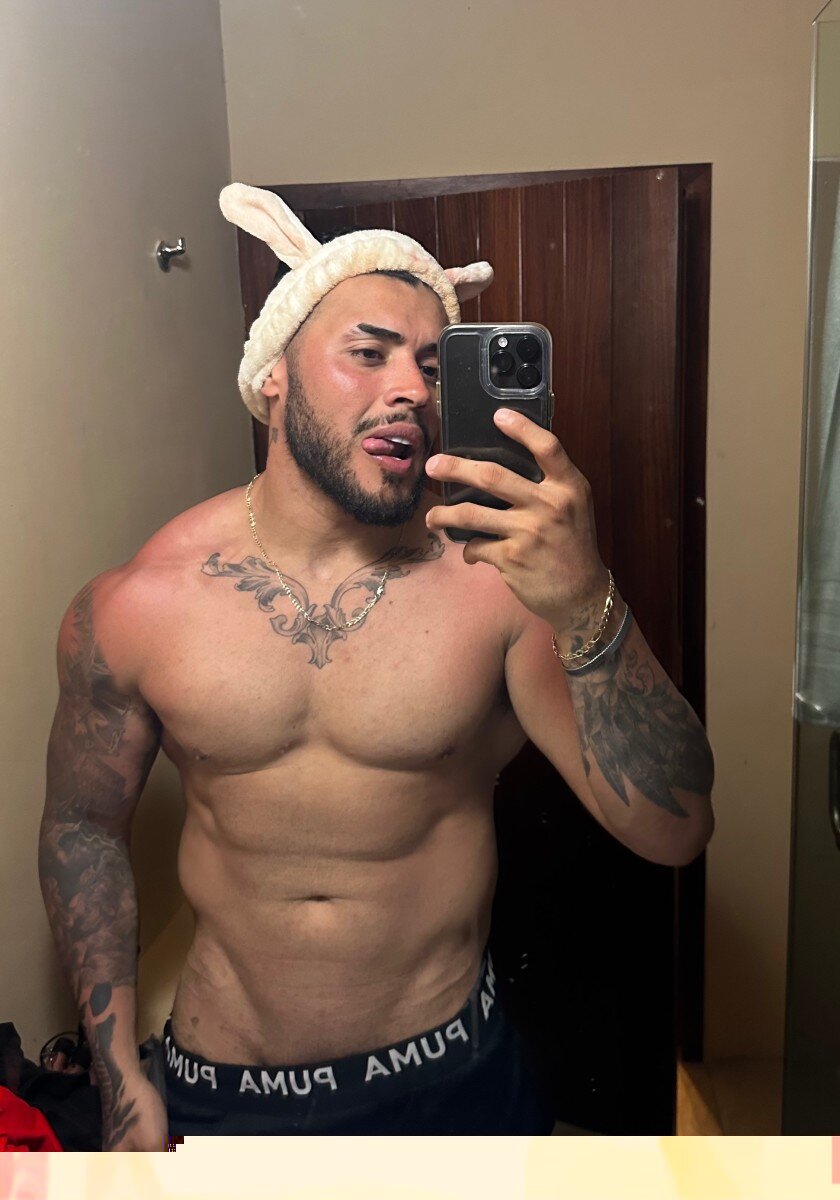 Bacano1992 (@bacano1992), OnlyFans creator