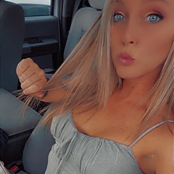 Backwoodsbarbie (@back-woodsbarbie), OnlyFans creator