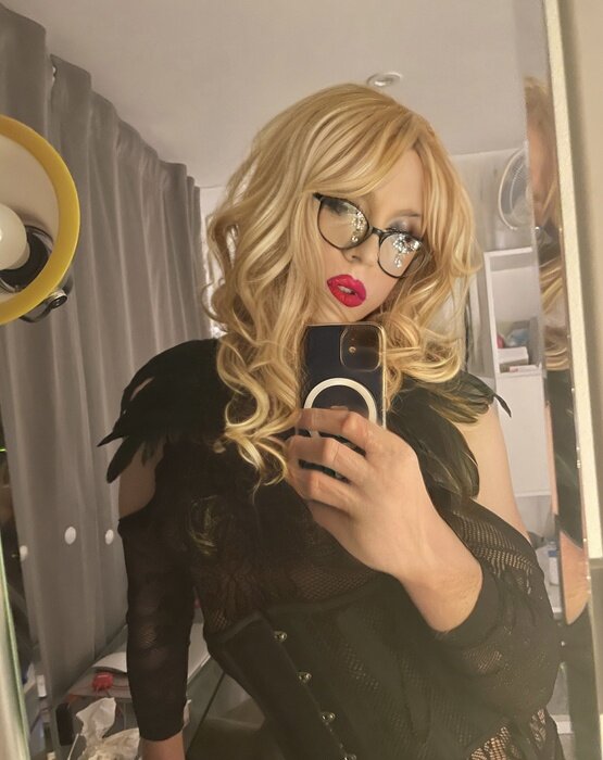 Backstaging (@backstaging), OnlyFans creator