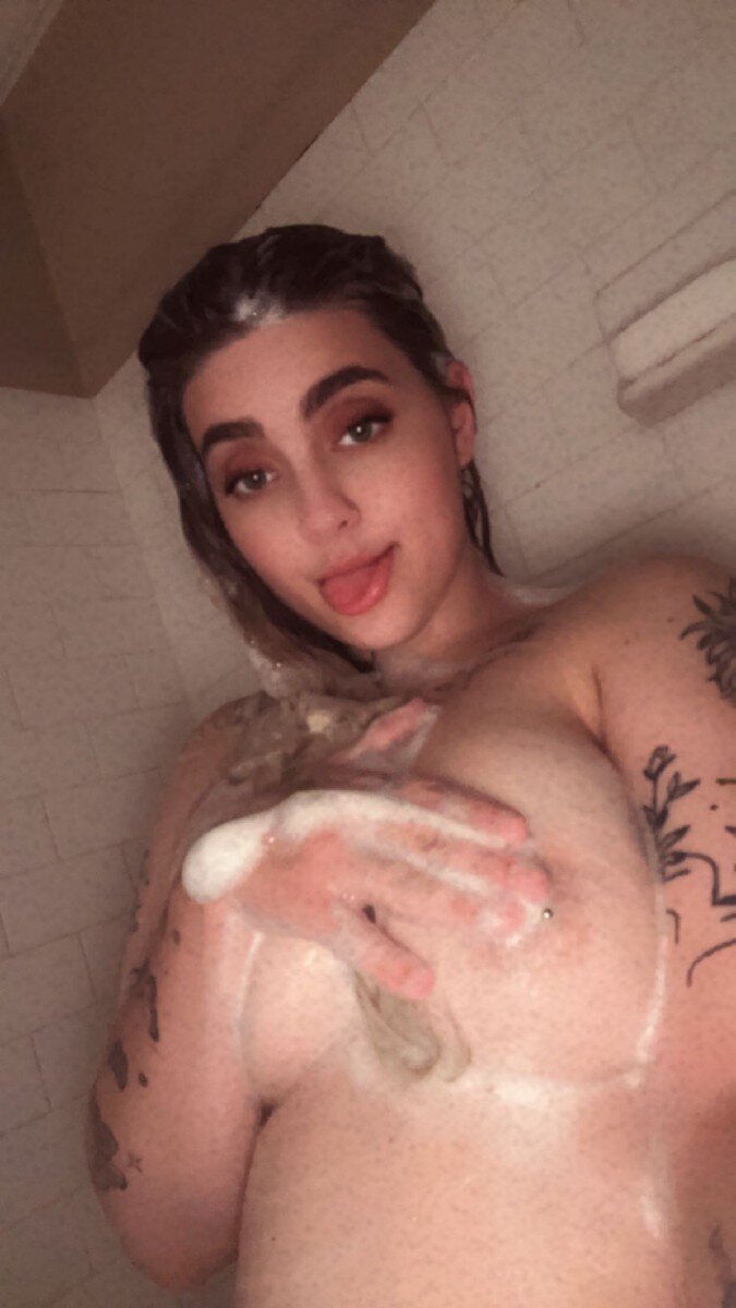 Badbabii00 (@badbabii00), OnlyFans creator