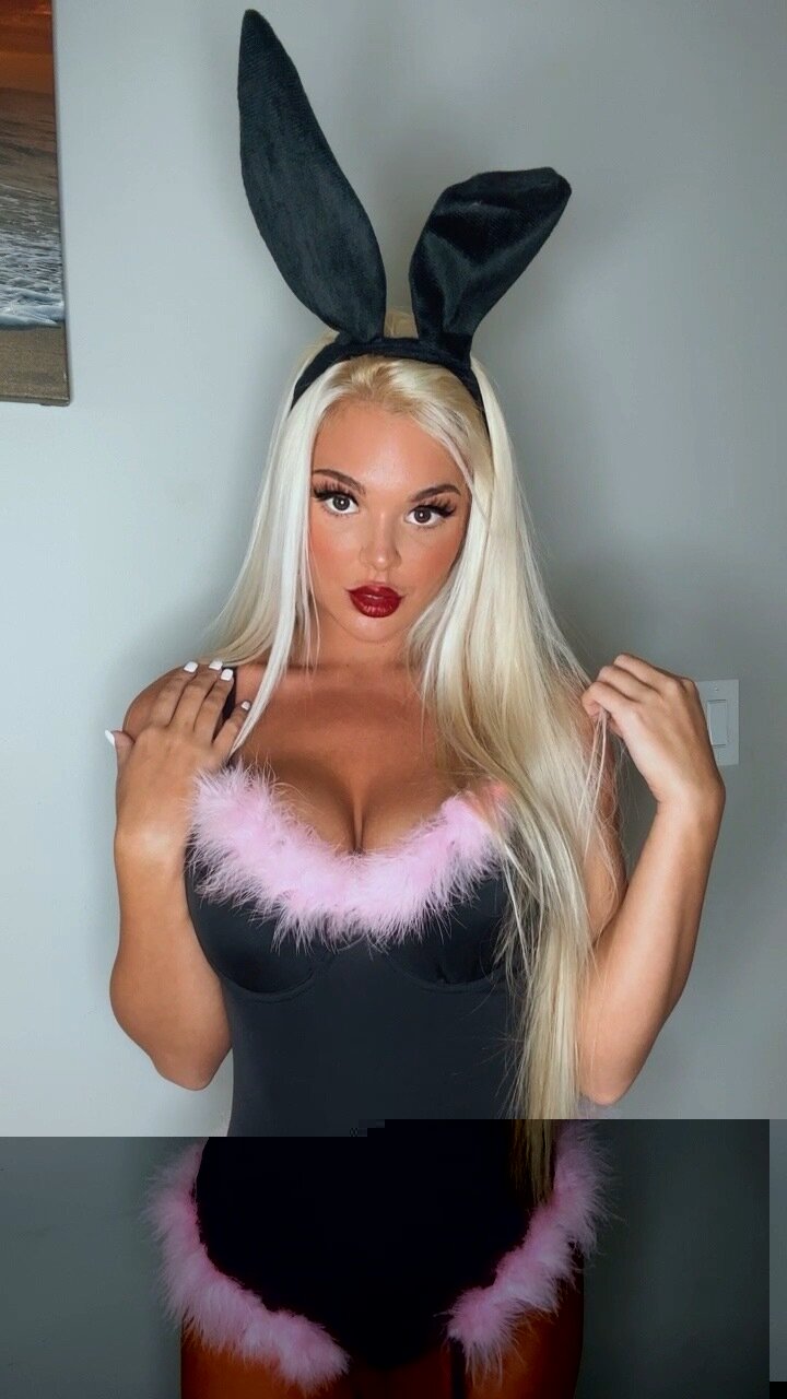 Badblondebunnyfree (@badblondebunnyfree), OnlyFans creator