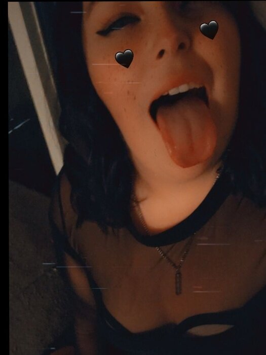 Badkittenuwu (@badkitten_uwu), OnlyFans creator