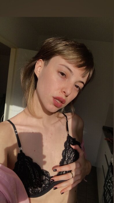 Badlola (@badlola), OnlyFans creator