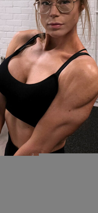 Bakingmusclebabe (@bakingmusclebabe), OnlyFans creator
