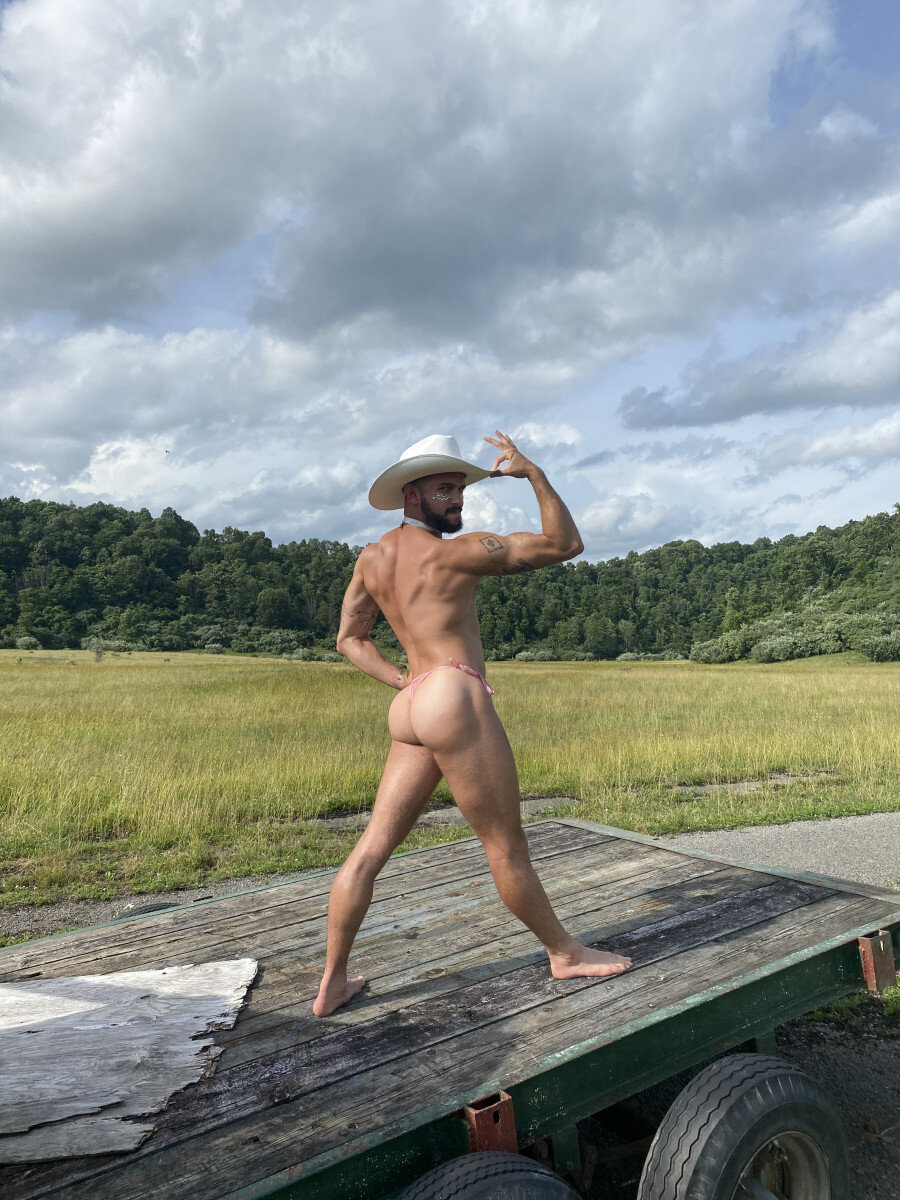 Baldbimbobaby (@baldbimbobaby), OnlyFans creator