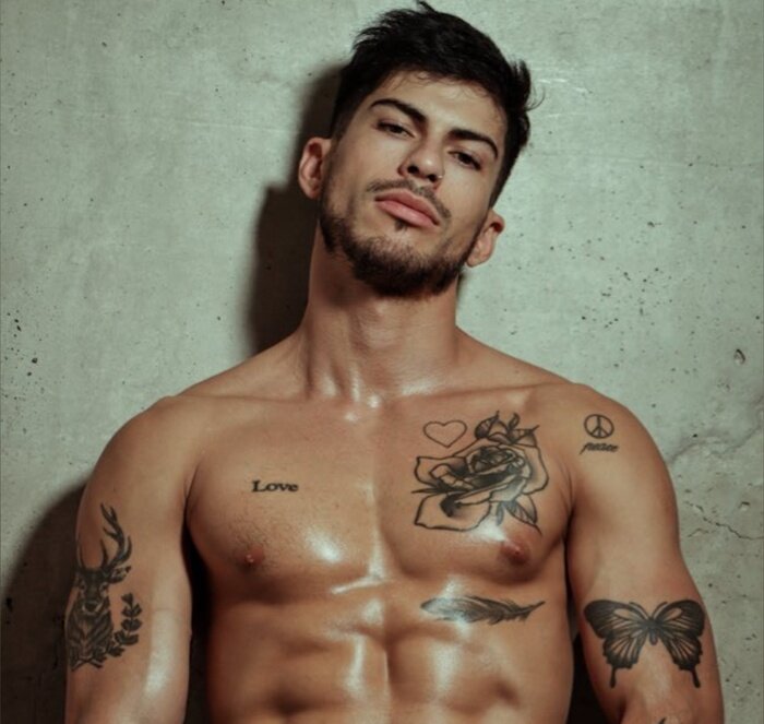 Bastianmoreyrra (@bastianmoreyrra), OnlyFans creator