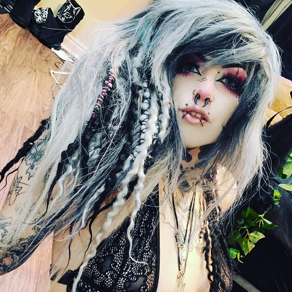Battyspooks (@battyspooks), OnlyFans creator