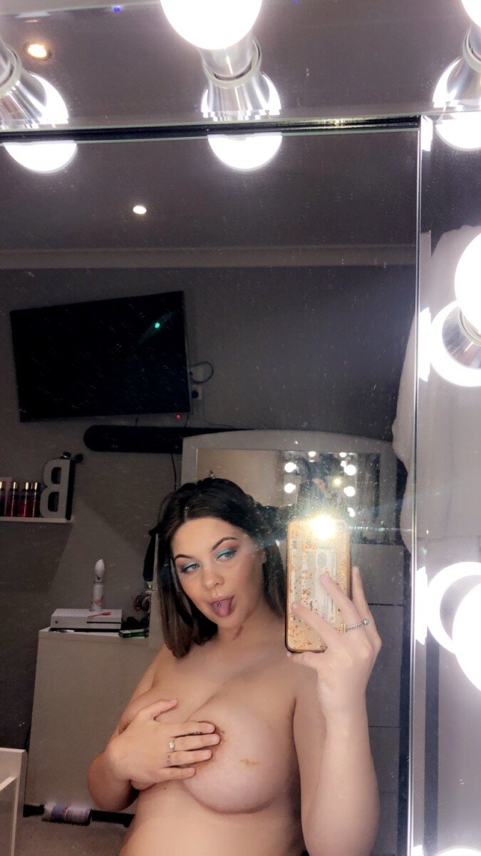 Bbygirl05 (@bbygirl05), OnlyFans creator