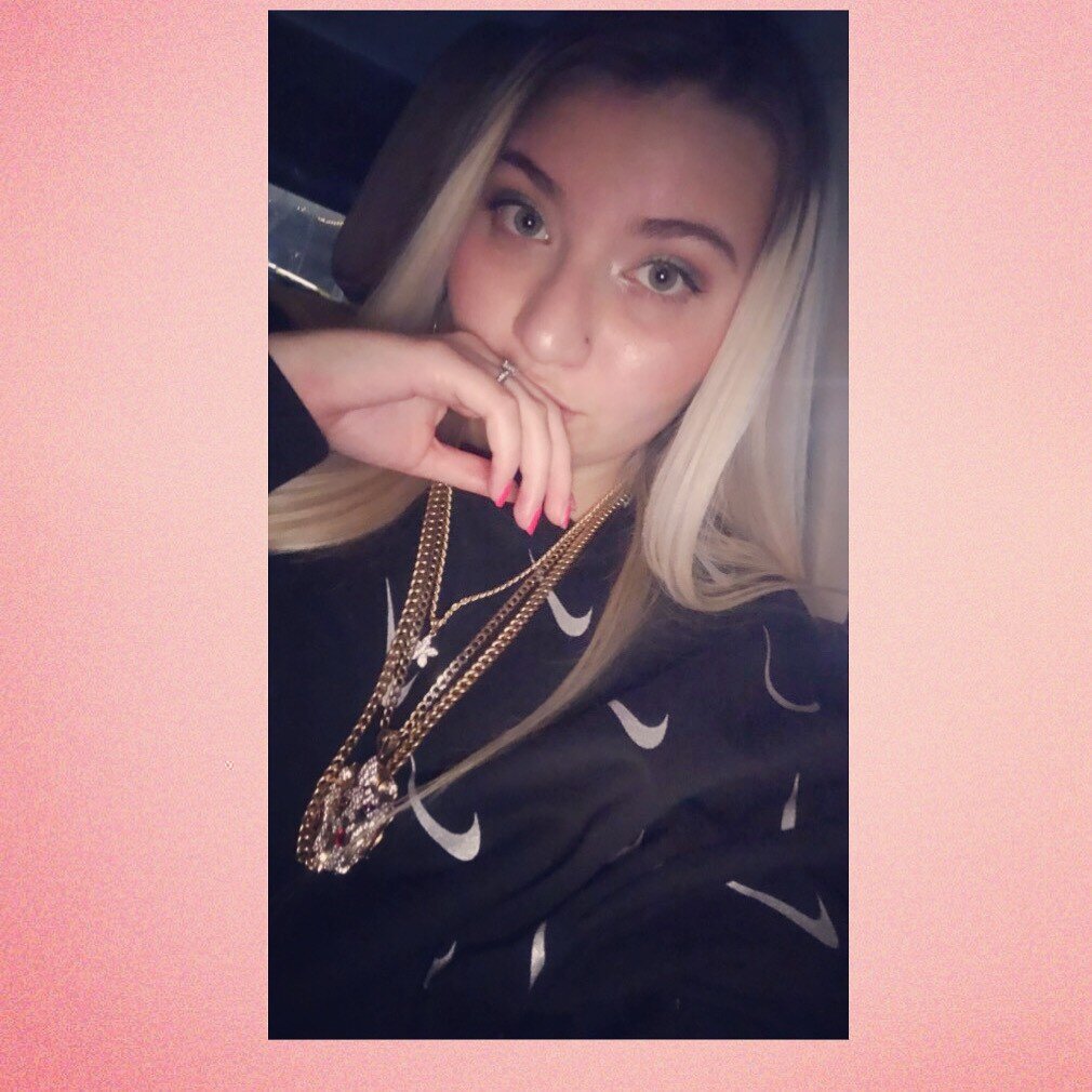 Beaautifulbaby (@beaautifulbaby), OnlyFans creator