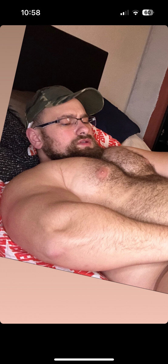 Bearboy1993 (@bearboy1993), OnlyFans creator