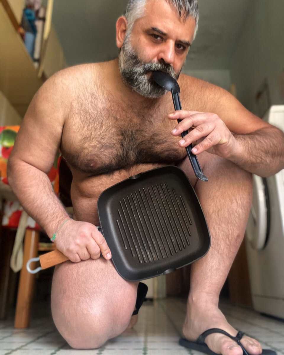 Bearcalabro (@bearcalabro), OnlyFans creator