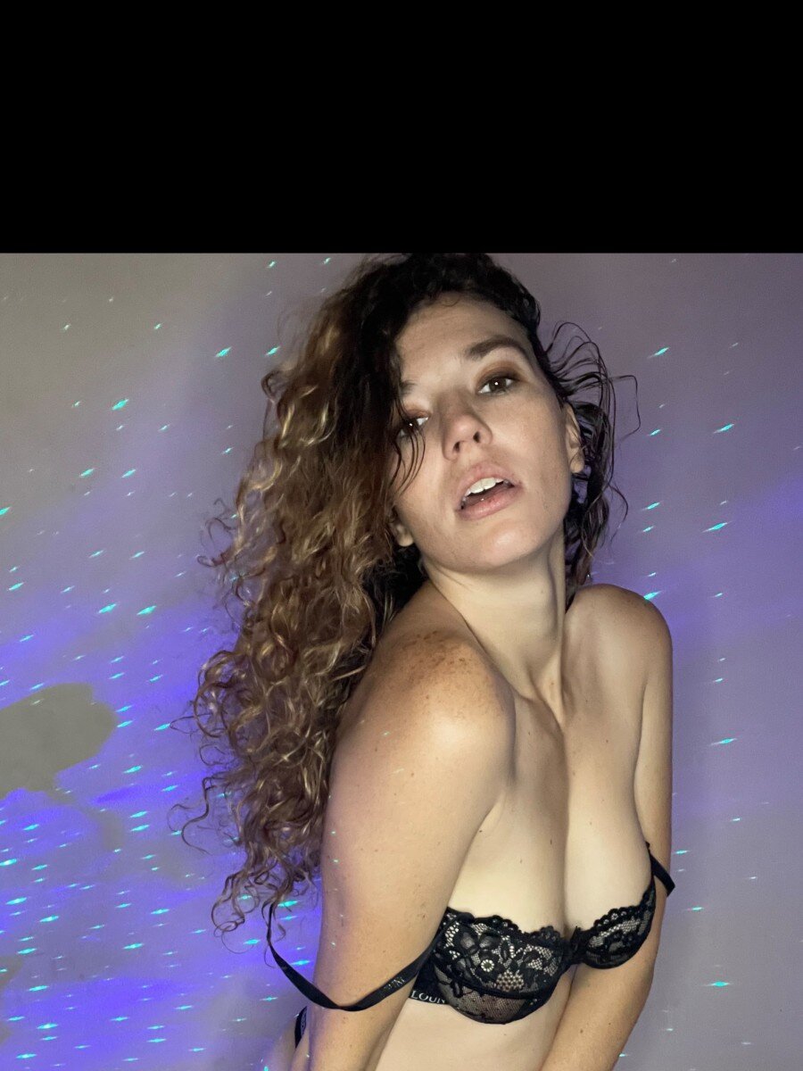 Beastingbeauty2 (@beastingbeauty2), OnlyFans creator
