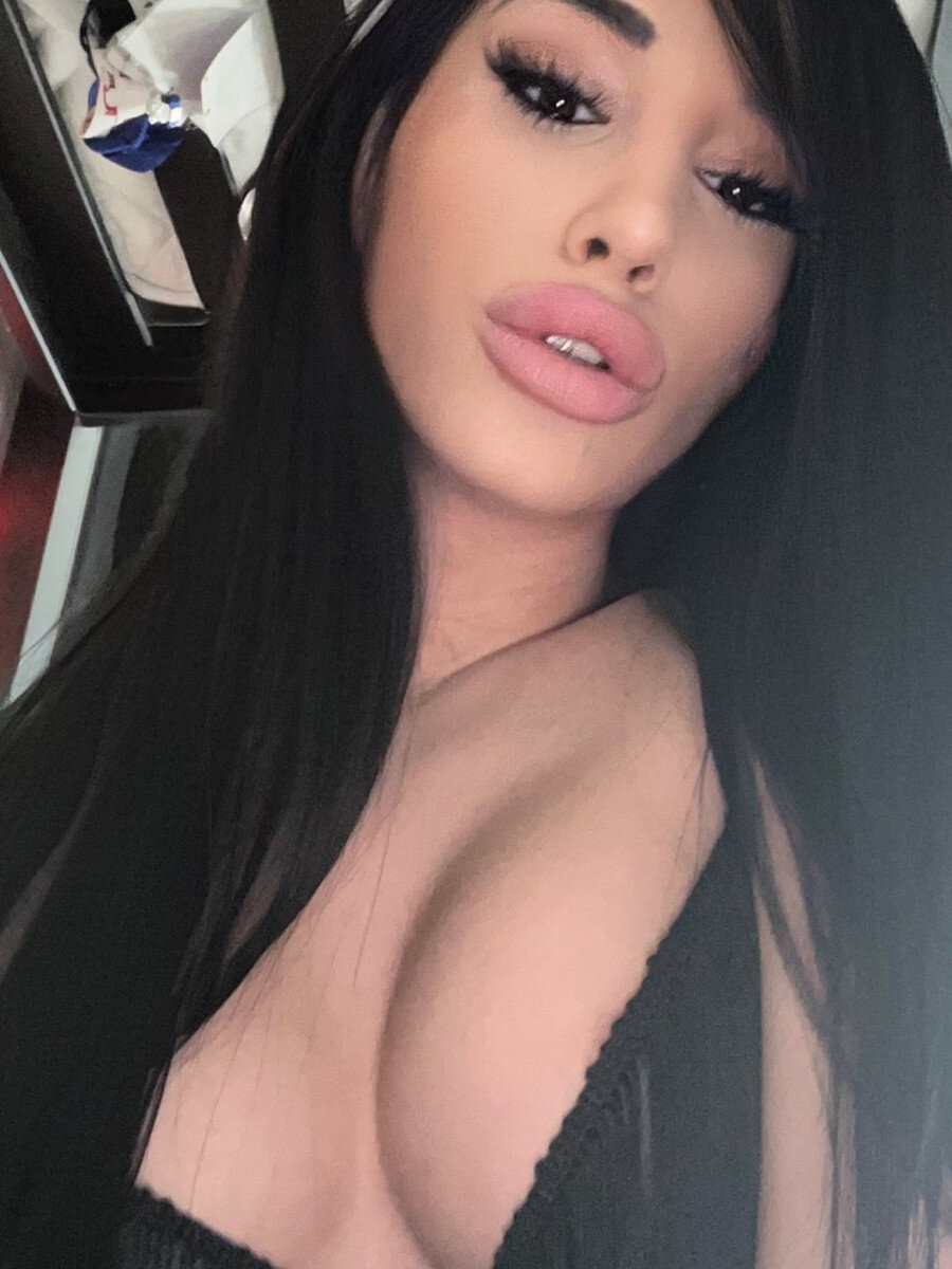 Beatrixxnx (@beatrixxnx), OnlyFans creator