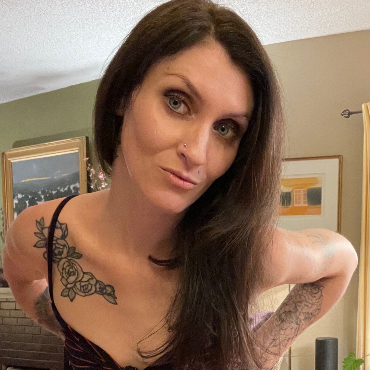 Beauty2ashes2 (@beauty2ashes2), OnlyFans creator