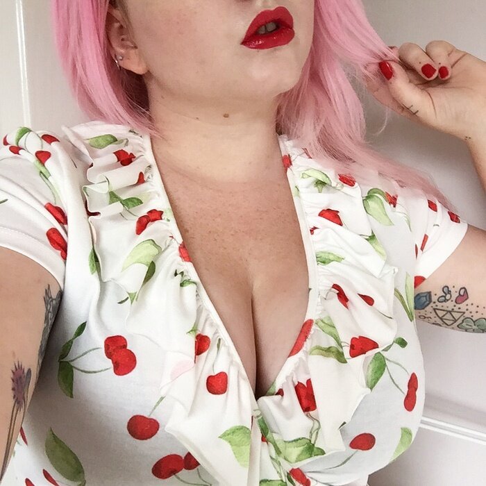 Beckyandthejets (@beckyandthejets), OnlyFans creator