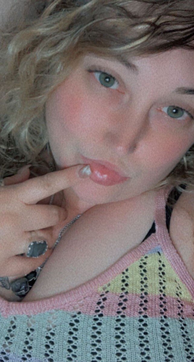 Beckyb17 (@beckyb17), OnlyFans creator