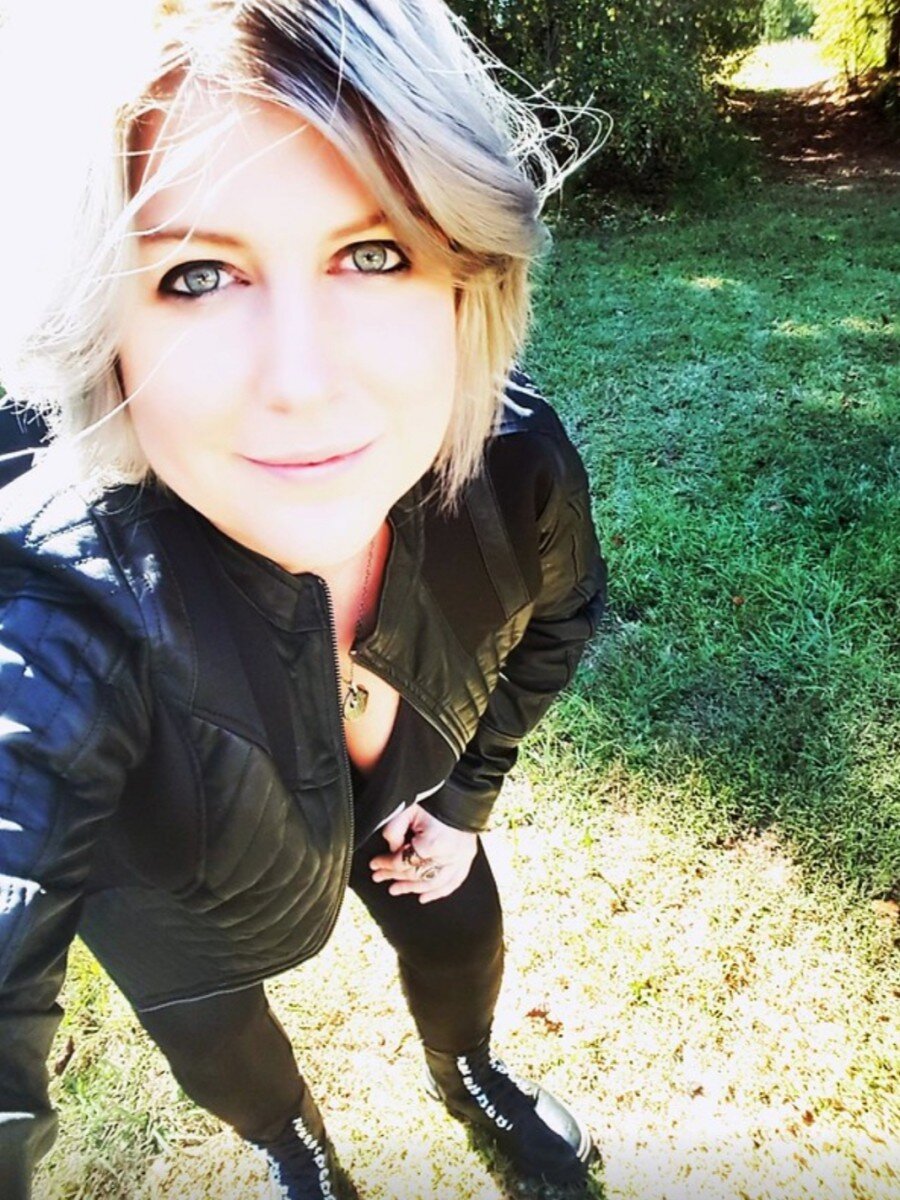 Bee88i (@bee88i), OnlyFans creator