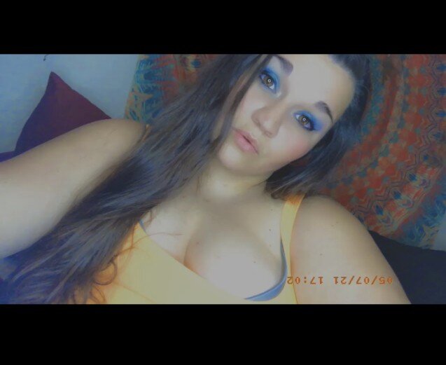 Begformolly (@begformolly), OnlyFans creator