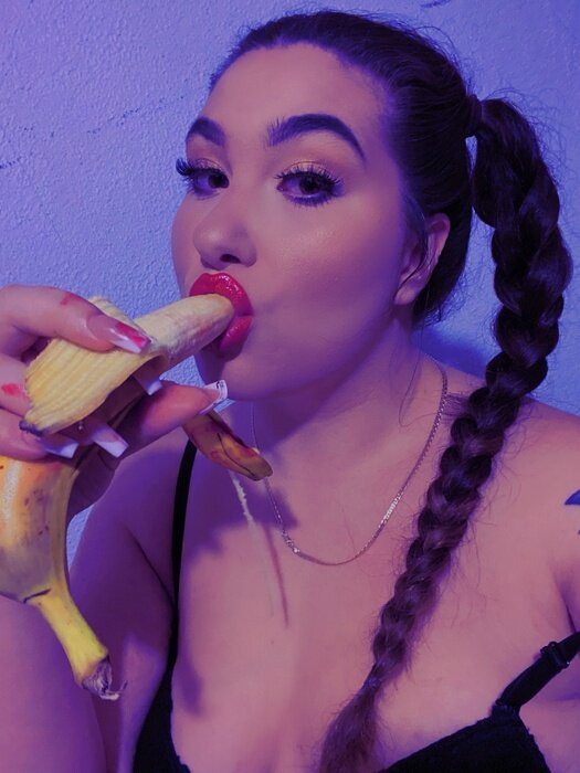 Bellababiii (@bellababiii), OnlyFans creator