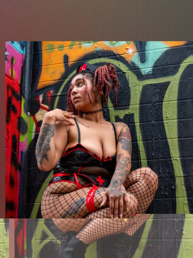 Bellacozmos (@bellacozmos), OnlyFans creator