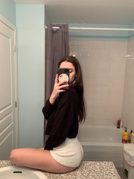 Bellaeds99 (@bellaeds99), OnlyFans creator