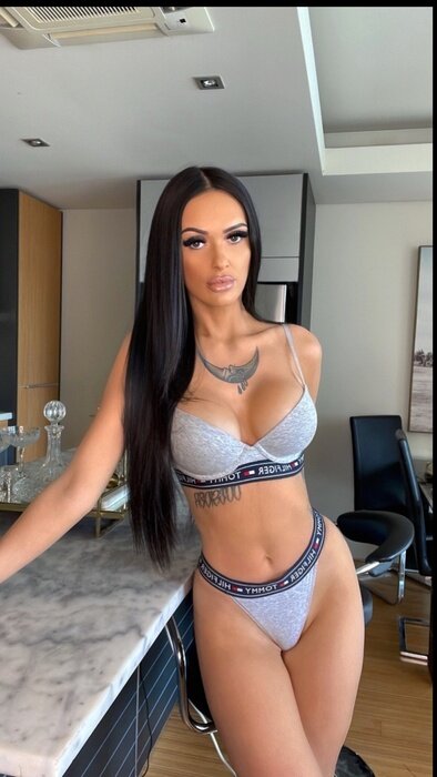 Bellafoxperth (@bellafoxperth), OnlyFans creator