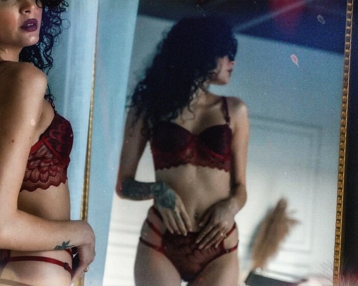 Bellakarmarose (@bellakarmarose), OnlyFans creator