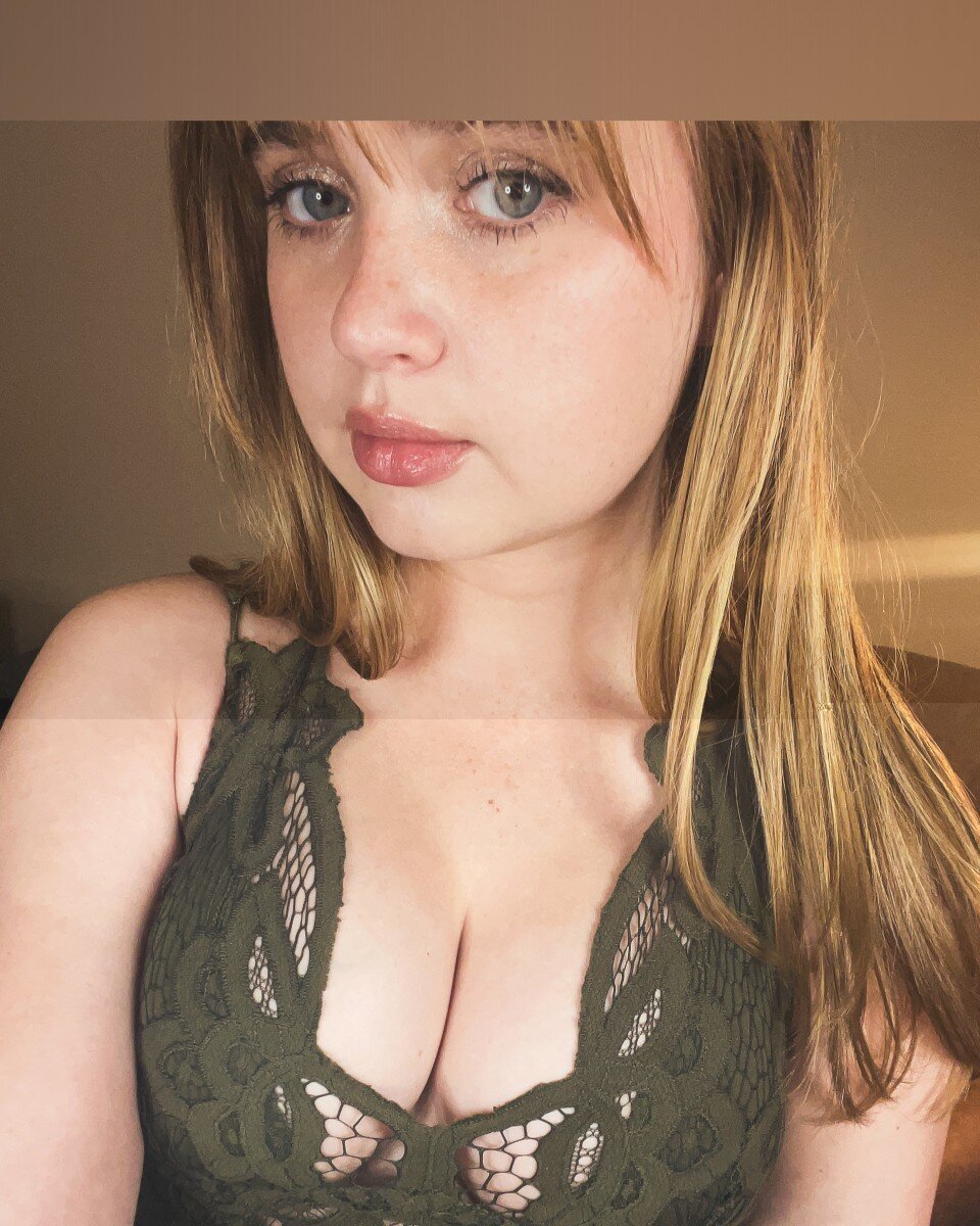 Bellamarieberrada (@bellamarieberrada), OnlyFans creator