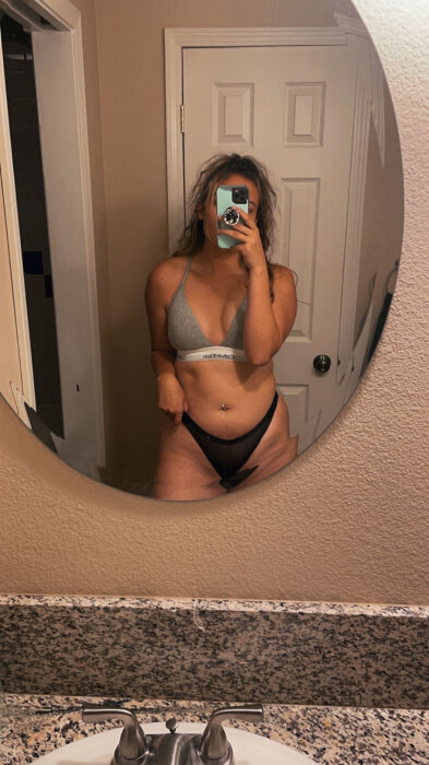 Bellatrix02 (@bellatrix02), OnlyFans creator