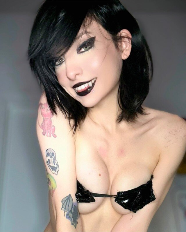 Bellbobaggins (@bellbobaggins), OnlyFans creator