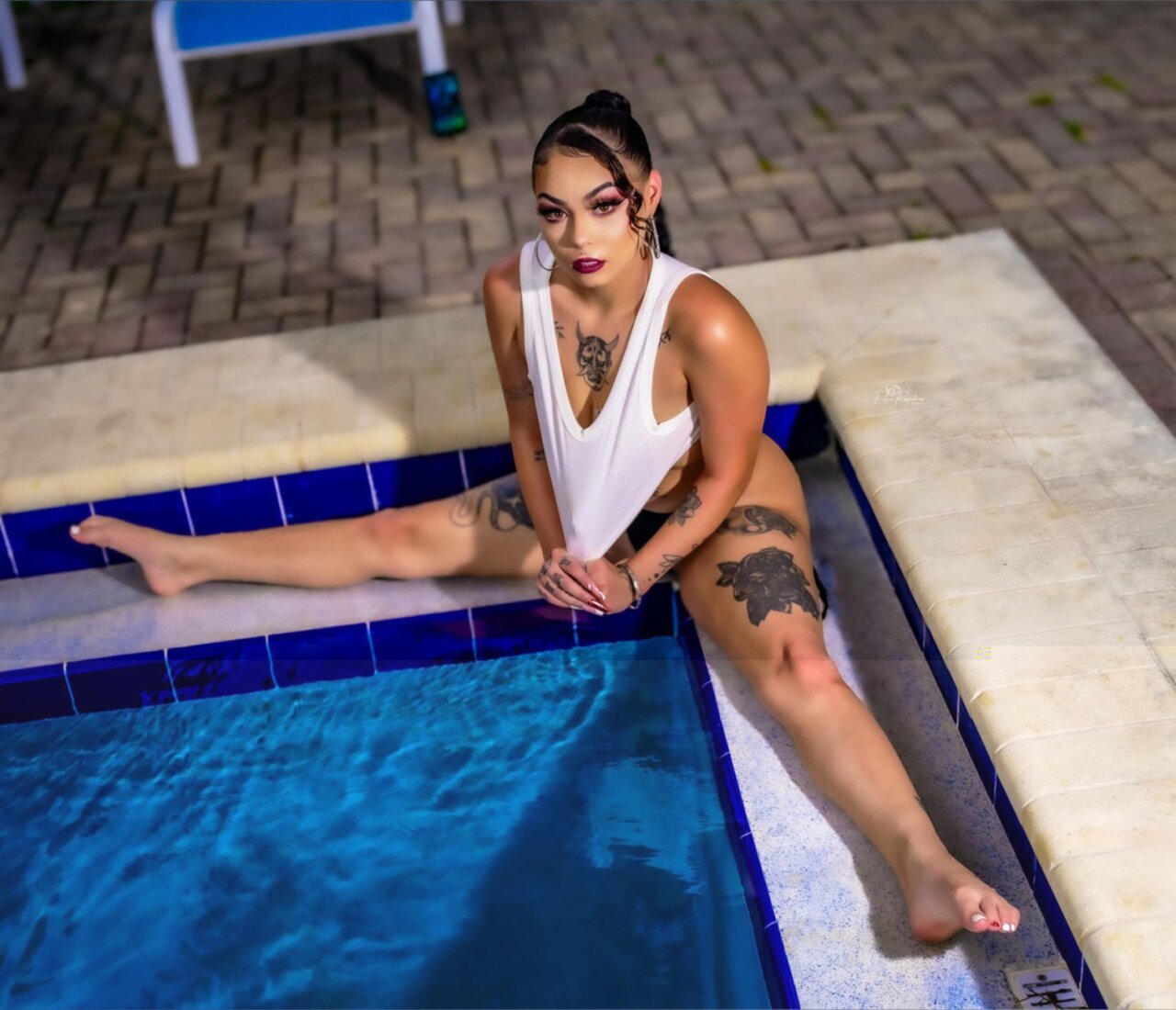 Belle222 (@belle222), OnlyFans creator