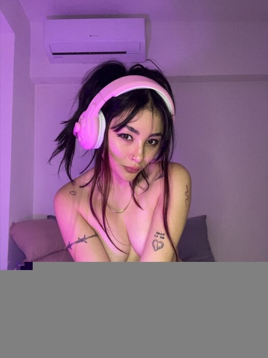 Belovedzoe (@belovedzoe), OnlyFans creator