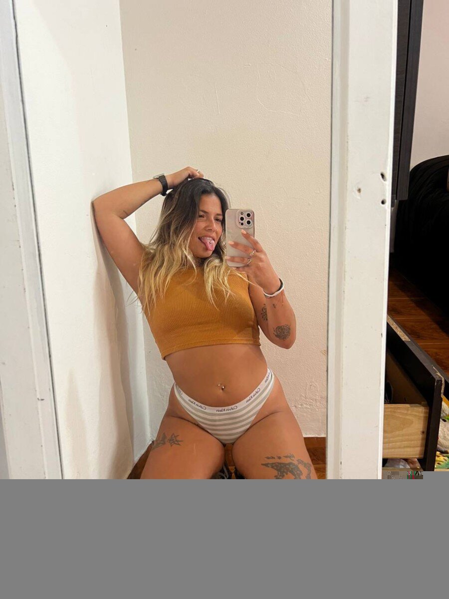 Belen (@belulatinax), OnlyFans creator