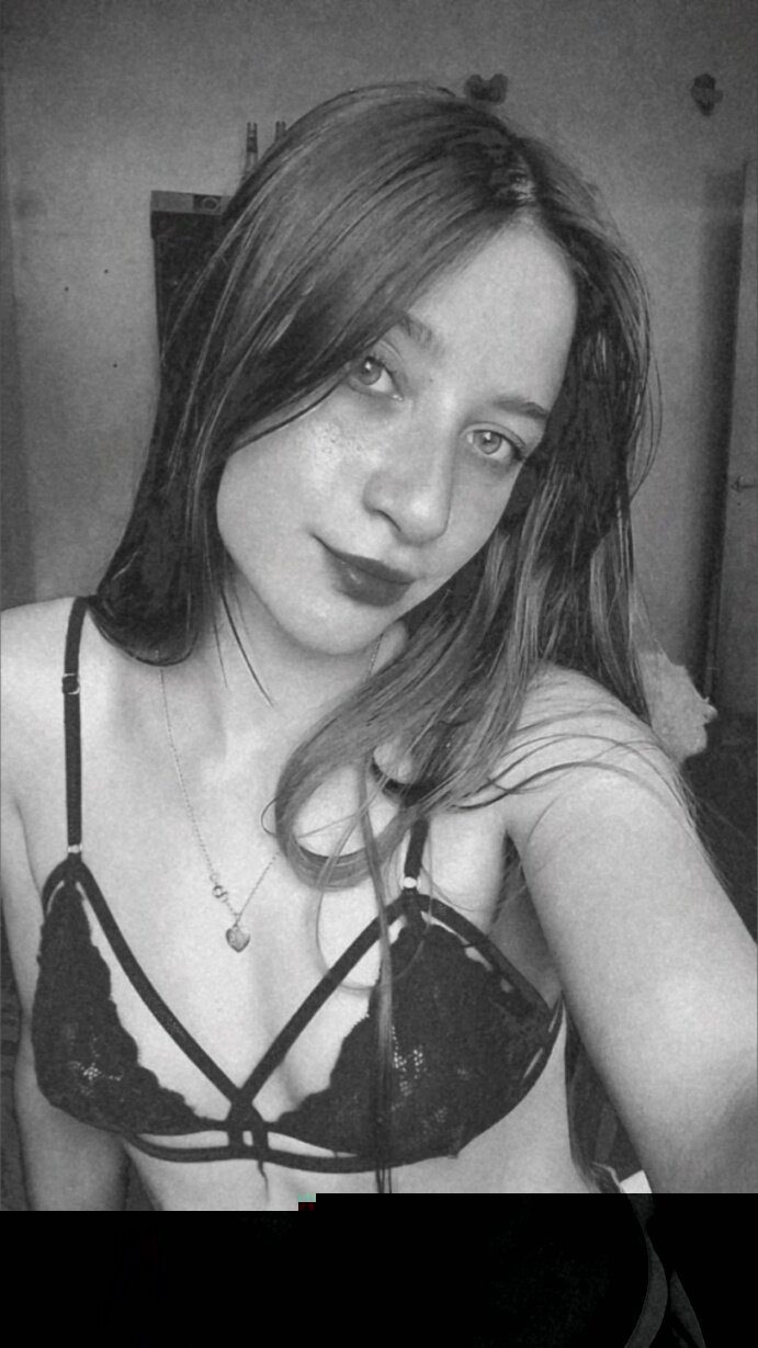 Bel (@belunes), OnlyFans creator