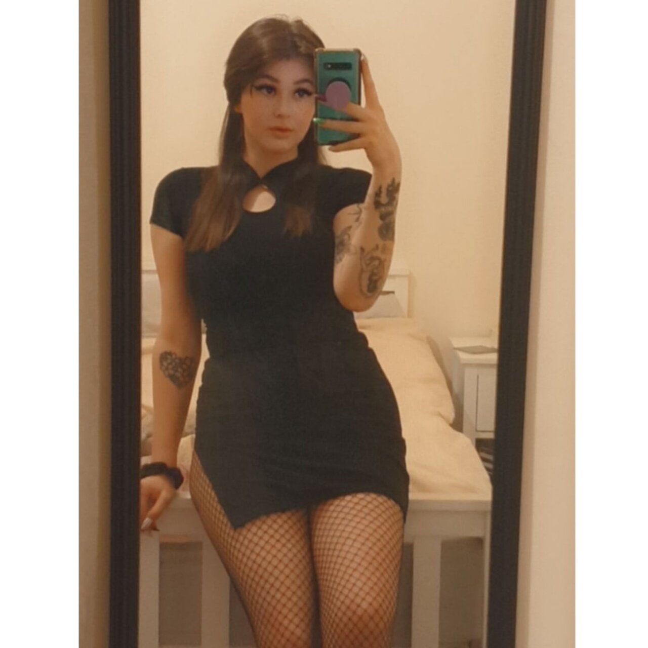 Bethhazelxo (@beth_hazelxo), OnlyFans creator