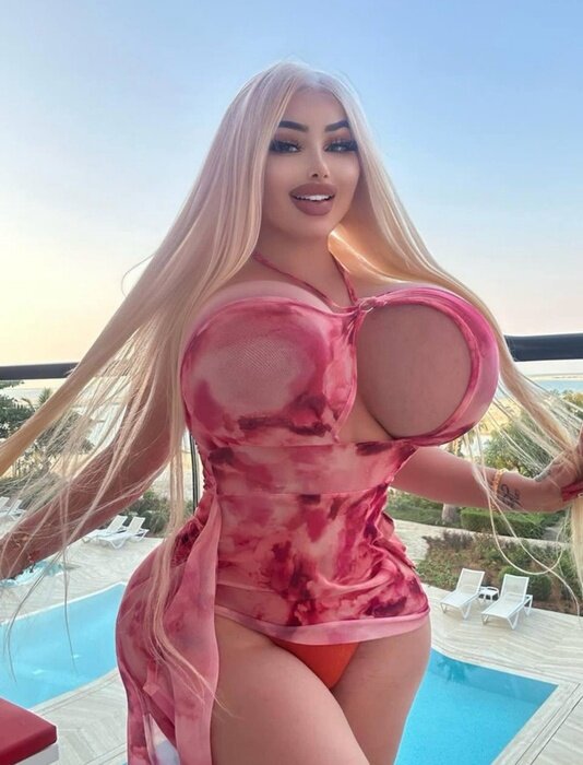 Bibibugattii (@bibibugattii), OnlyFans creator