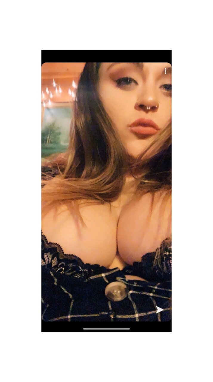 Bigtittys7 (@big_tittys7), OnlyFans creator