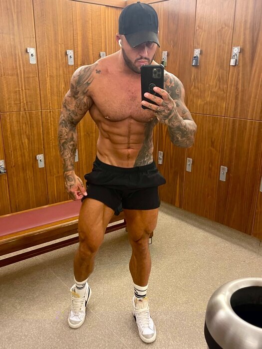 Bigalphamike (@bigalphamike), OnlyFans creator