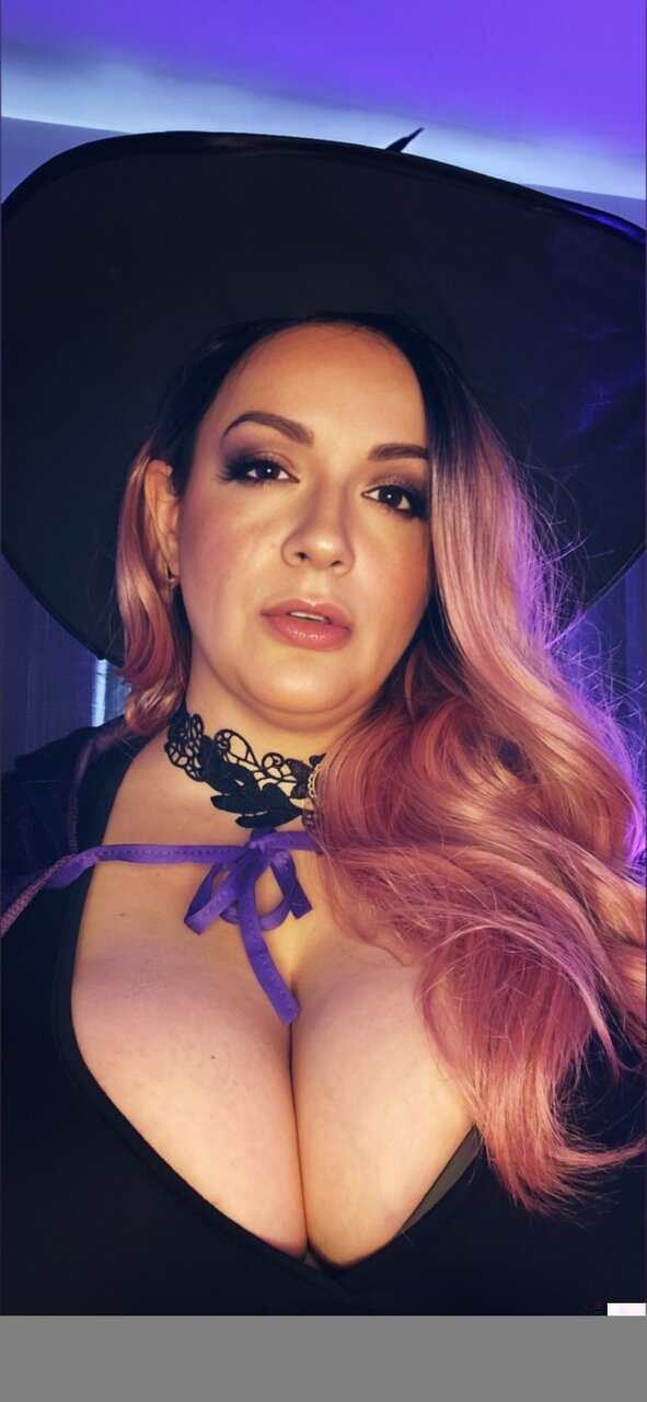 Bigboobsmcgee2021 (@bigboobsmcgee2021), OnlyFans creator