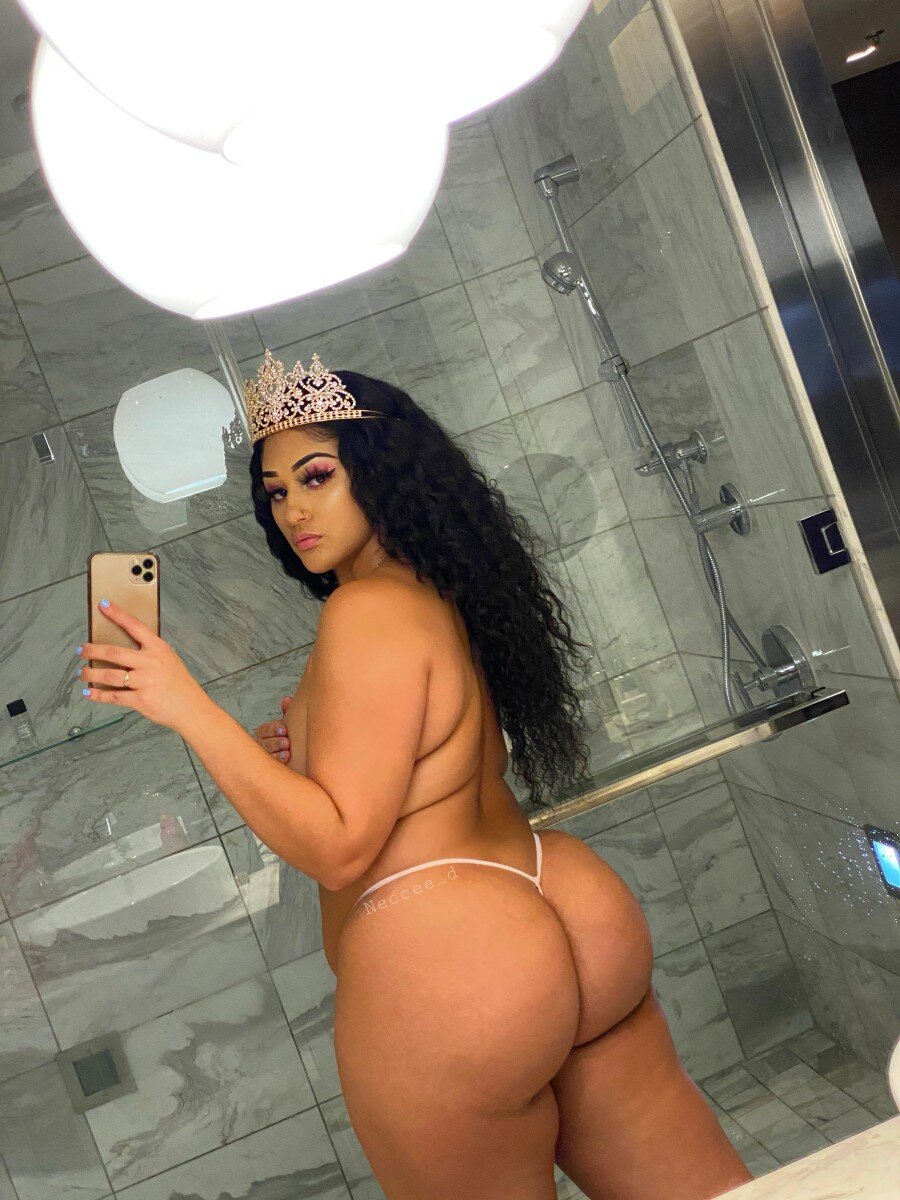 Bigbootyxo (@bigbootyxo), OnlyFans creator