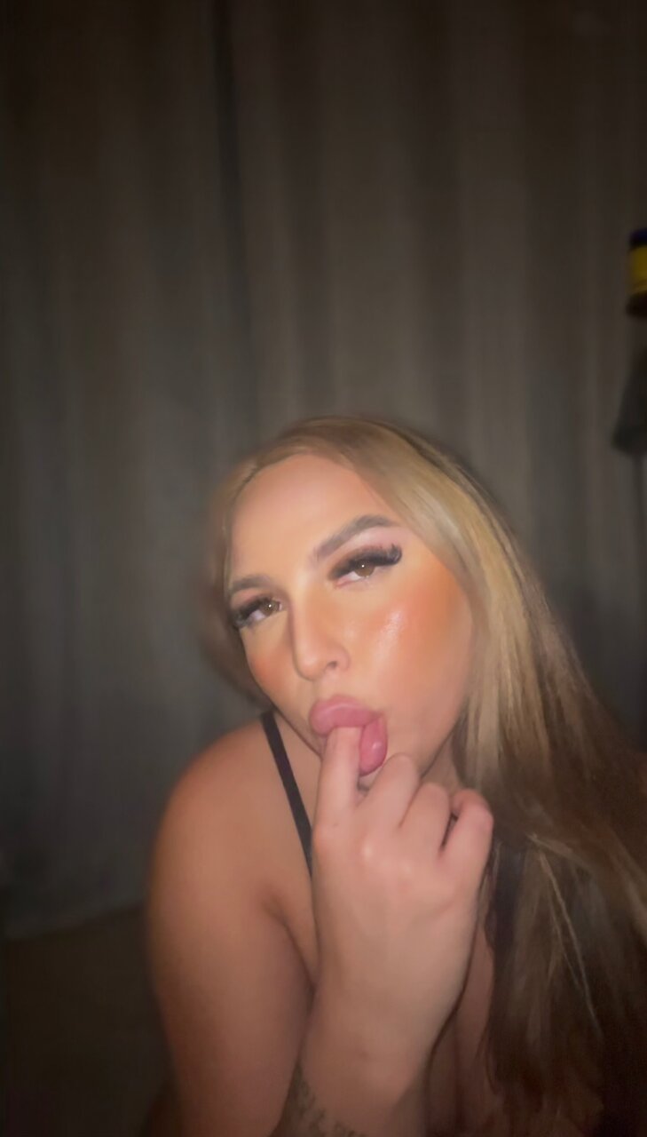Bigpurrr6969 (@bigpurrr6969), OnlyFans creator