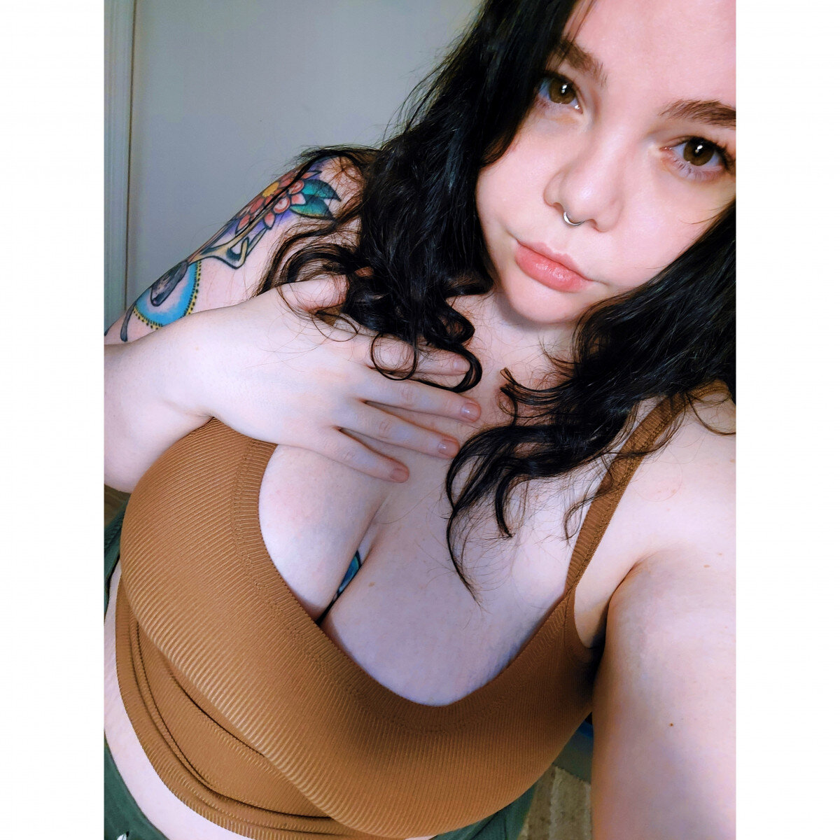 Bigtiddyhealer (@bigtiddyhealer), OnlyFans creator