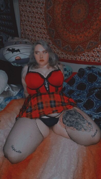 Bigtittygothgfxx (@bigtittygothgfxx), OnlyFans creator