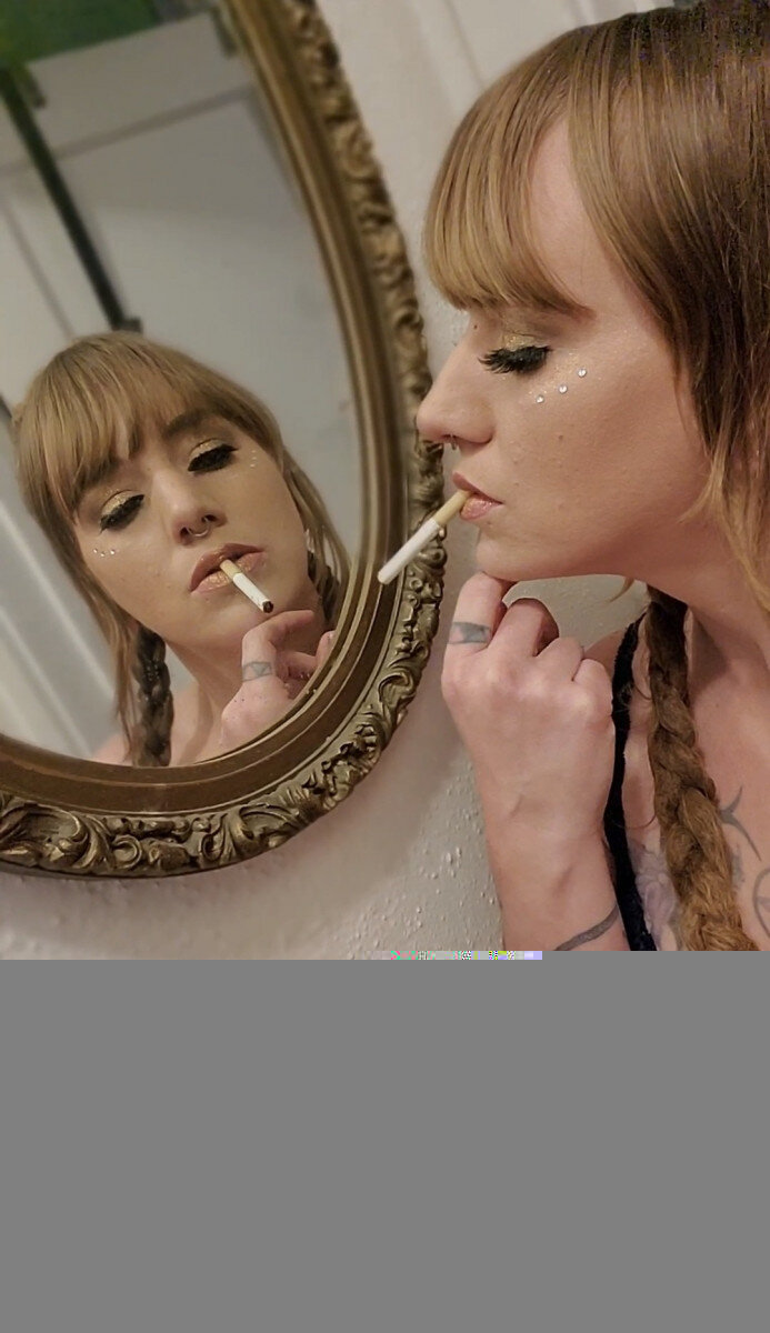 Billiebeesmoking (@billiebee_smoking), OnlyFans creator