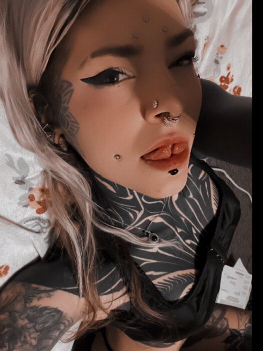 Binauralbrat (@binauralbrat), OnlyFans creator