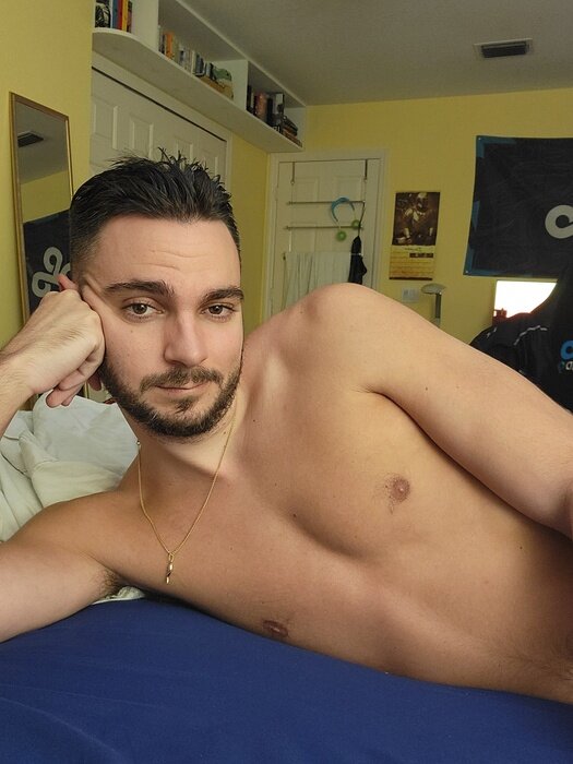 Bitalianstallion (@bitalianstallion), OnlyFans creator