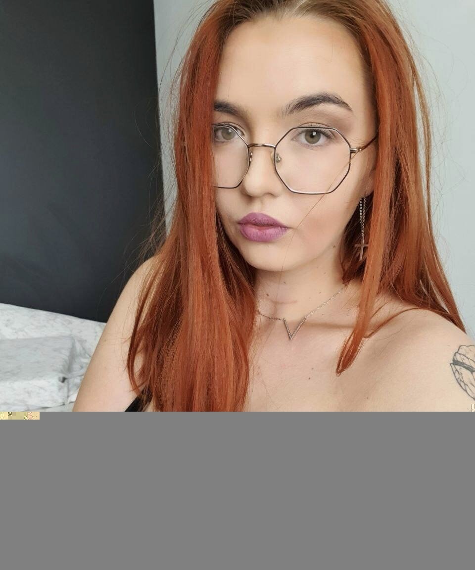 Bitch69girl (@bitch69girl), OnlyFans creator