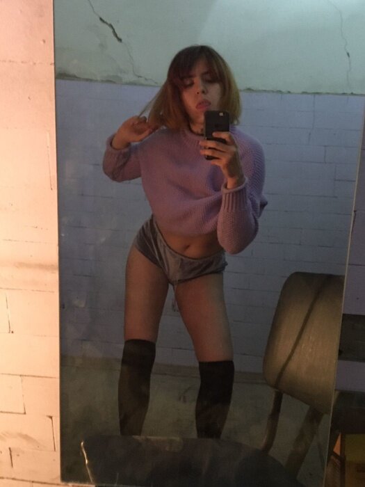 Bitterhoney99 (@bitterhoney99), OnlyFans creator