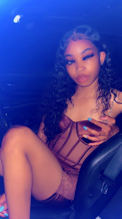 Bittyyriches (@bittyyriches), OnlyFans creator