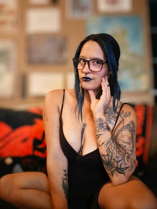 Blackhearts91 (@black_hearts91), OnlyFans creator